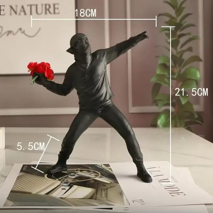 Sculpture de Banksy en résine d'art moderne, statue de lanceur de fleurs, décoration de bureau à dom