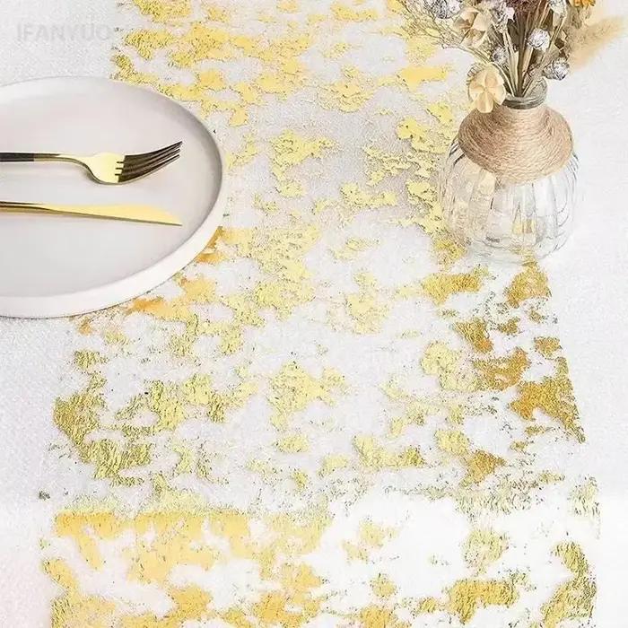 Chemin de Table fin métallique à paillettes