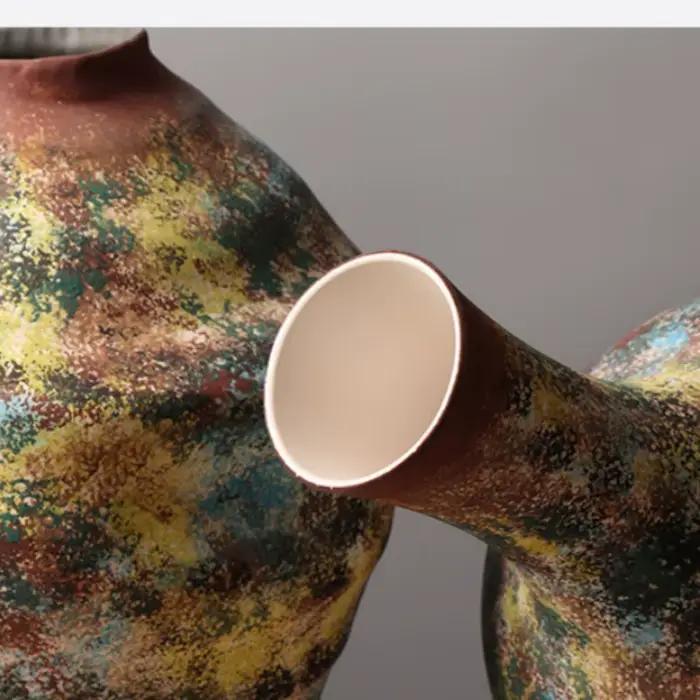 Vase en céramique rétro coloré avec motifs graffiti pour intérieur moderne et contemporain pour femmes et hommes occasions spéciales