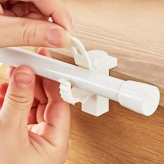 Supports de tringle à rideau peu encombrants