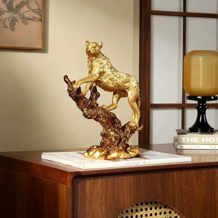 La bibliothèque avec un bureau léopard doré est une décoration haut de gamme