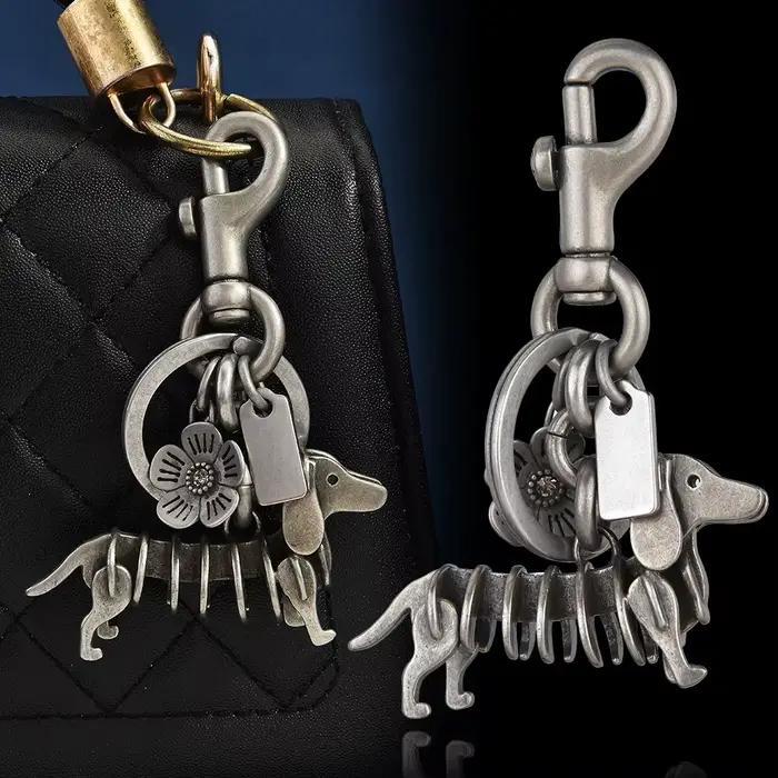 Porte-clés Teckel en métal, breloque de sac chien souple, accessoire anti-stress à ressort mobile, cadeaux commémoratifs uniques pour les amoureux des animaux et les mamans de chiens
