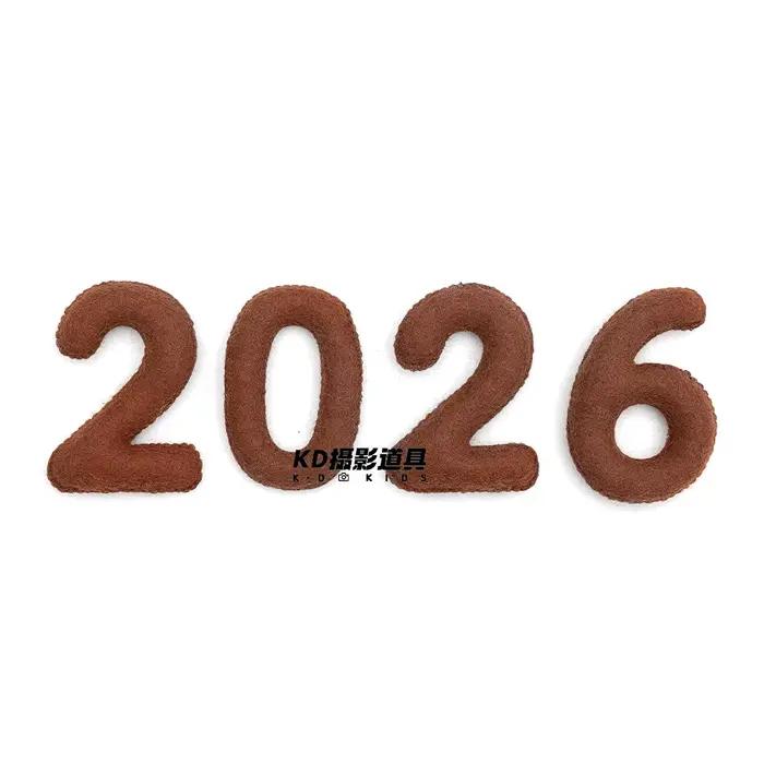 Accessoires de photographie nouveau-né thème 2026 : figurines de chevaux en feutre faites à la main