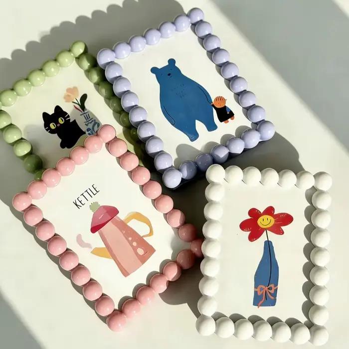Cadre photo perlé, design mignon de dessin animé, support photo de table Kawaii, présentoir photo de bureau pour la maison, le bureau et la chambre