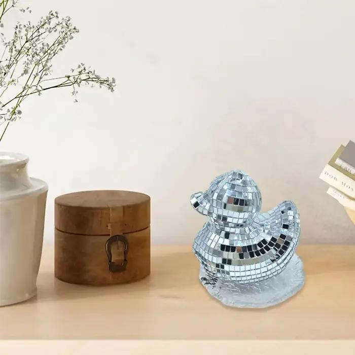 Décoration de canard en verre miroir argenté ornement de bar à paillettes pour maison fête à thème disco party sculpture festive élégante
