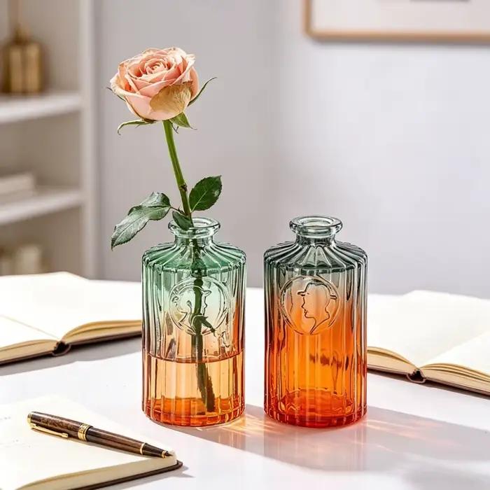 Vases à bourgeons en verre