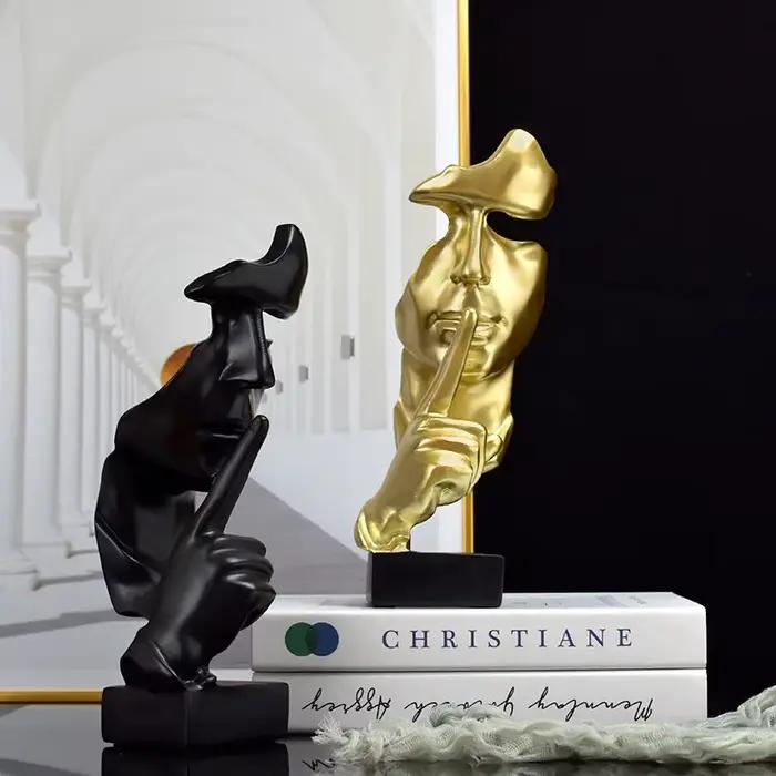 Statue de penseur en résine