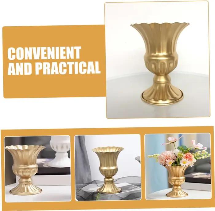 Vase trophée doré vintage pour centres de table de mariage