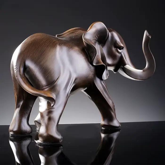 Sculpture d'éléphant en bois