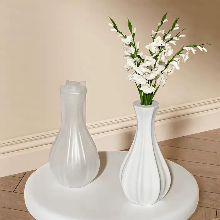 Vase rayé à col étroit