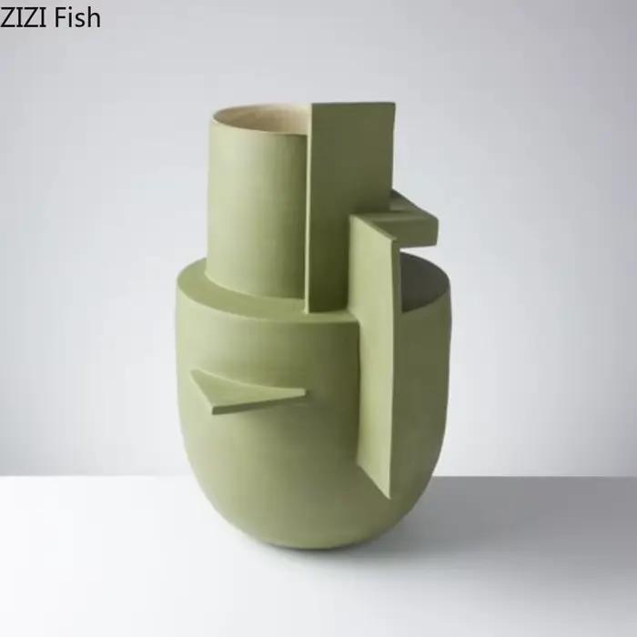 Vase géométrique abstrait en résine
