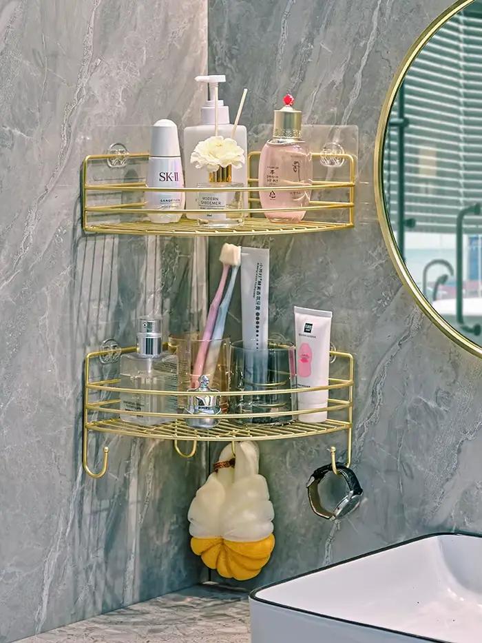 Étagère de rangement triangulaire dorée pour salle de bain