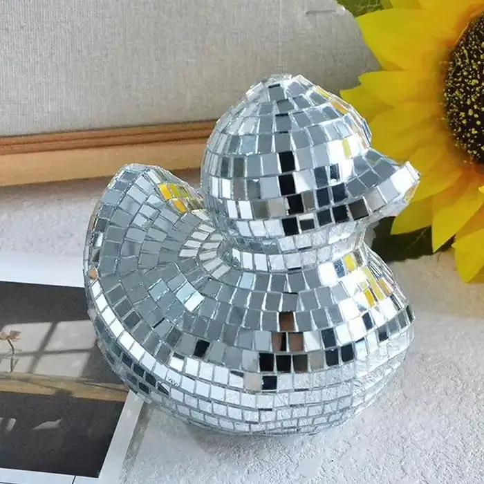 Décoration de canard en verre miroir argenté ornement de bar à paillettes pour maison fête à thème disco party sculpture festive élégante
