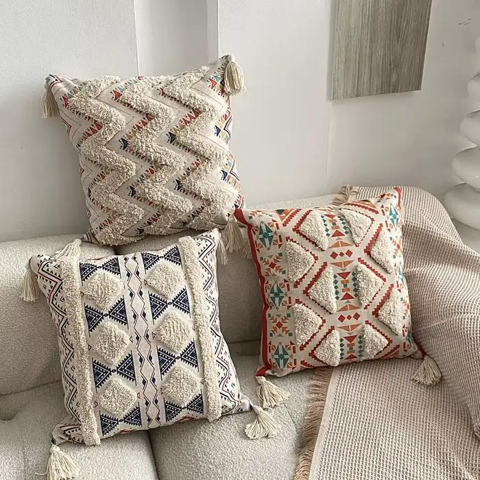 Housse de coussin brodée style bohémien