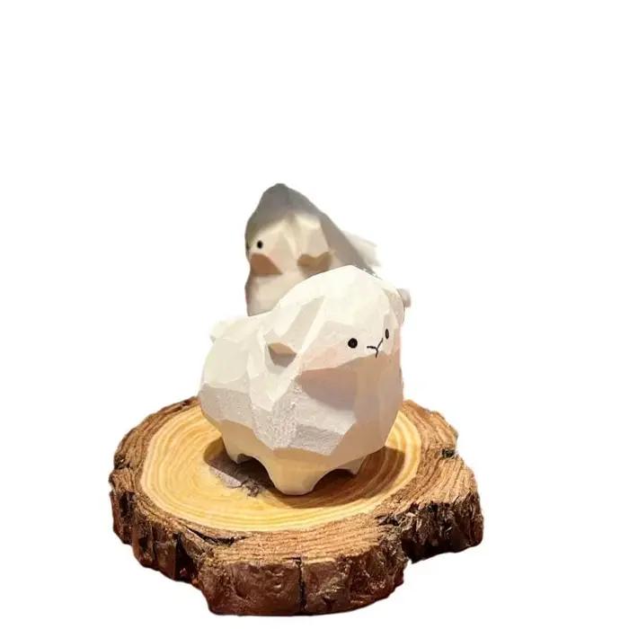 Figurines en bois artisanales