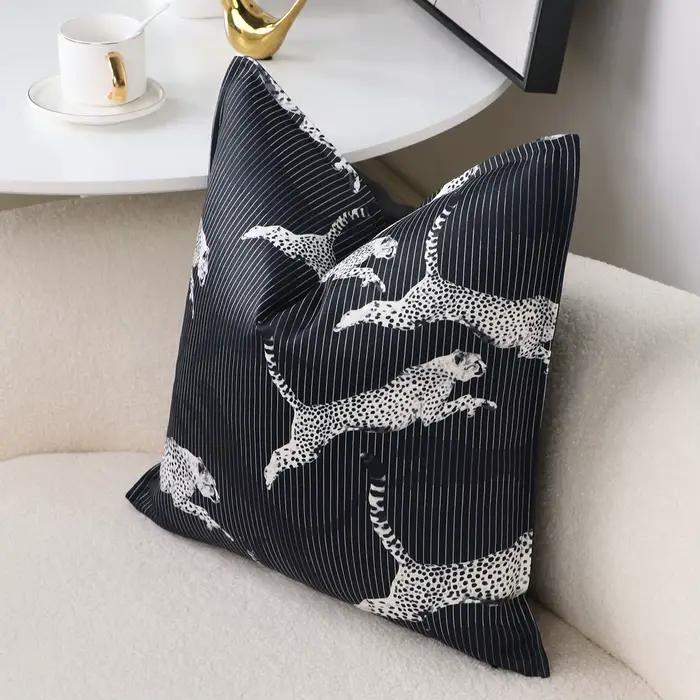 Juste de coussin imprimé léopard noir et blanc, taie d'oreiller décorative, luxe abordable italien, design moderne pour la maison