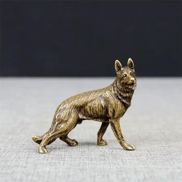 Statue de loup en laiton créative, Simulation d'animal Vintage, accessoires de figurine en métal, décor de bureau à domicile, jouet d'ornement, cadeau