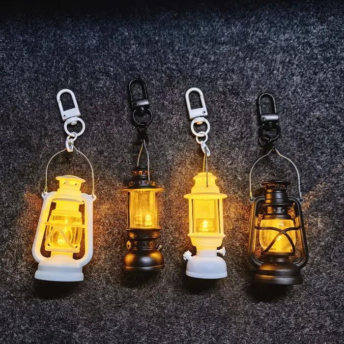 Un porte-clés féerique avec une mini lampe, adapté aux accessoires de clés, aux accessoires de sacs d'école et à d'autres usages.