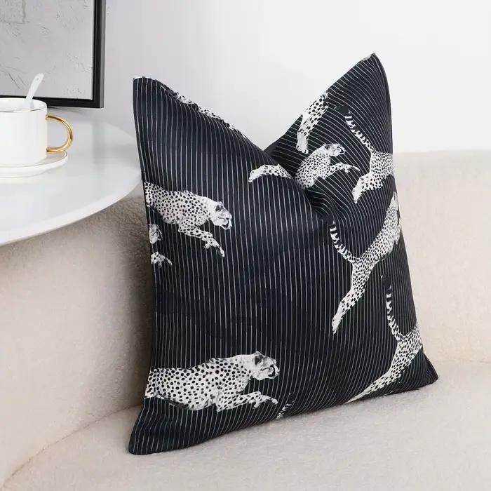 Juste de coussin imprimé léopard noir et blanc, taie d'oreiller décorative, luxe abordable italien, design moderne pour la maison