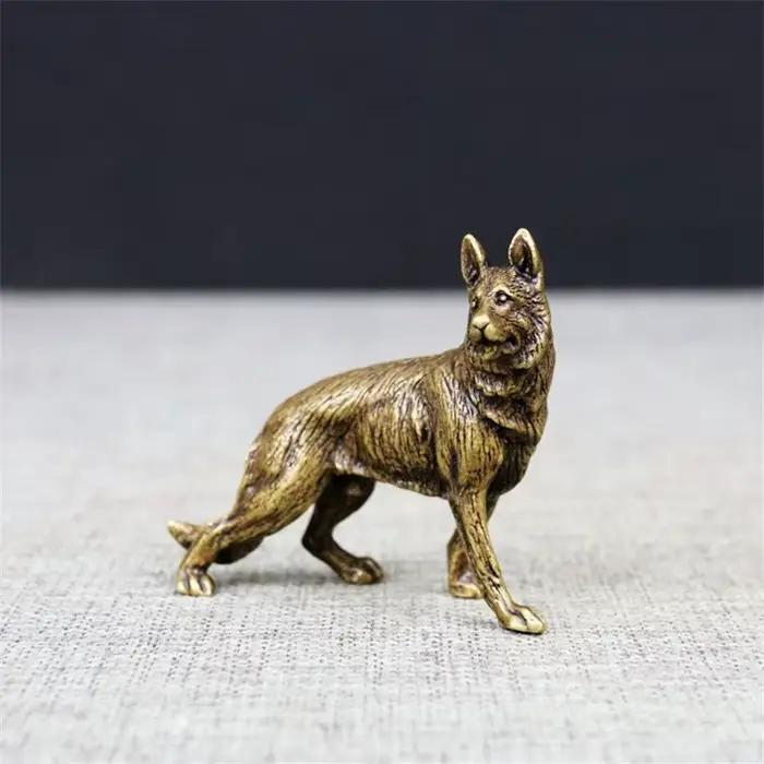 Statue de loup en laiton créative, Simulation d'animal Vintage, accessoires de figurine en métal, décor de bureau à domicile, jouet d'ornement, cadeau