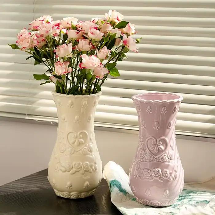 Ornements Style européen rétro Relief Rose Imitation Vase en céramique salon Senior sens bureau décoration de la maison