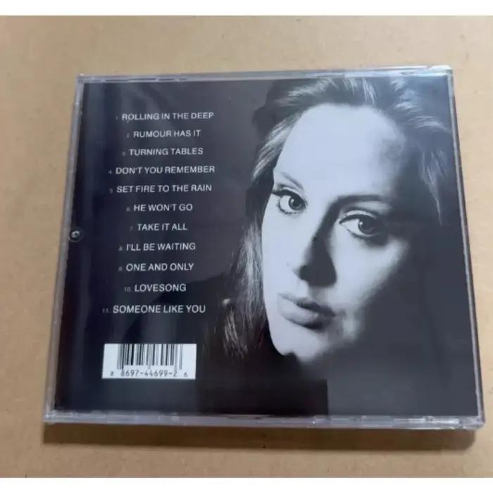CD Audio Pop Vintage Soulful – Disque de Collection Musical Physique Thème Portrait Noir et Blanc Élégant, Focalisé sur la Voix, Qualité Premium