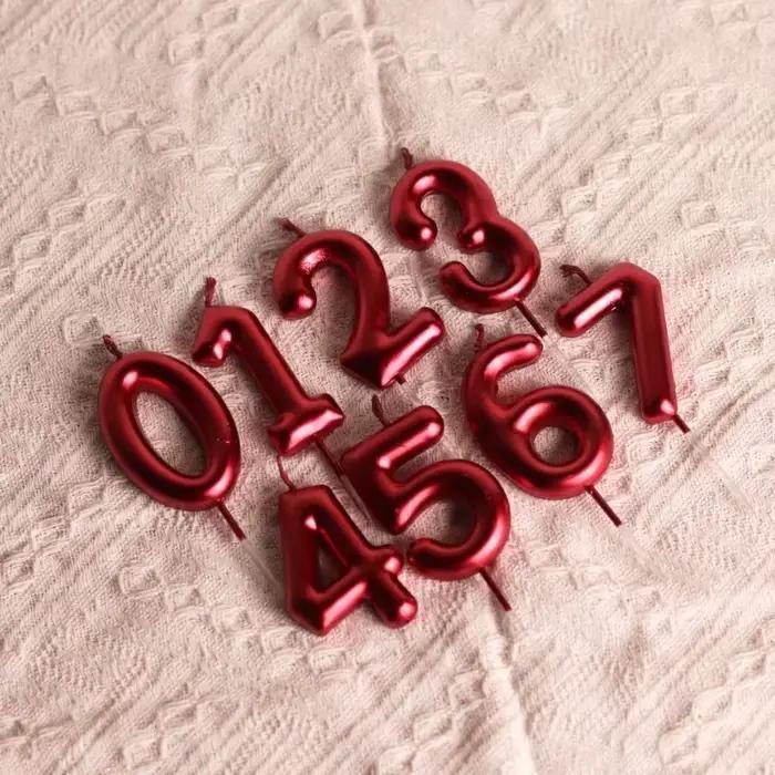Bougies numérotées élégantes rouge bordeaux (0-9) pour la décoration de fêtes d'anniversaire, les mariages, les célébrations d'anniversaire de mariage, les cadeaux et l'ambiance festive