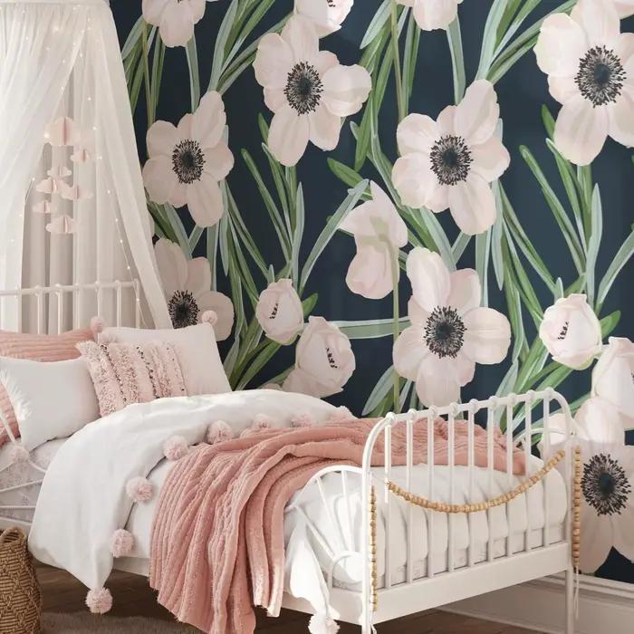 Papier peint à motifs floraux minimalistes