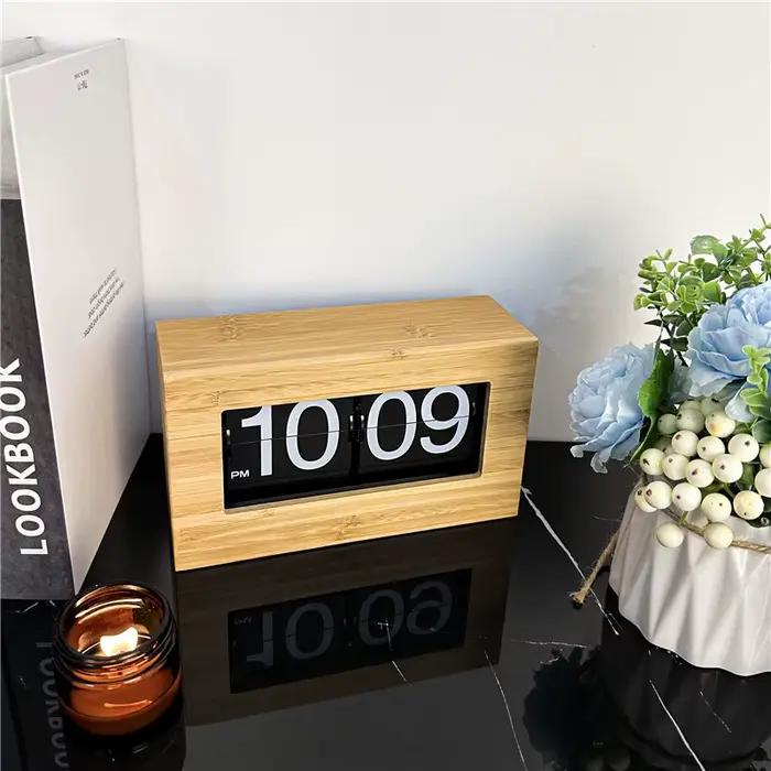 Horloges de Table Mécaniques en Bois