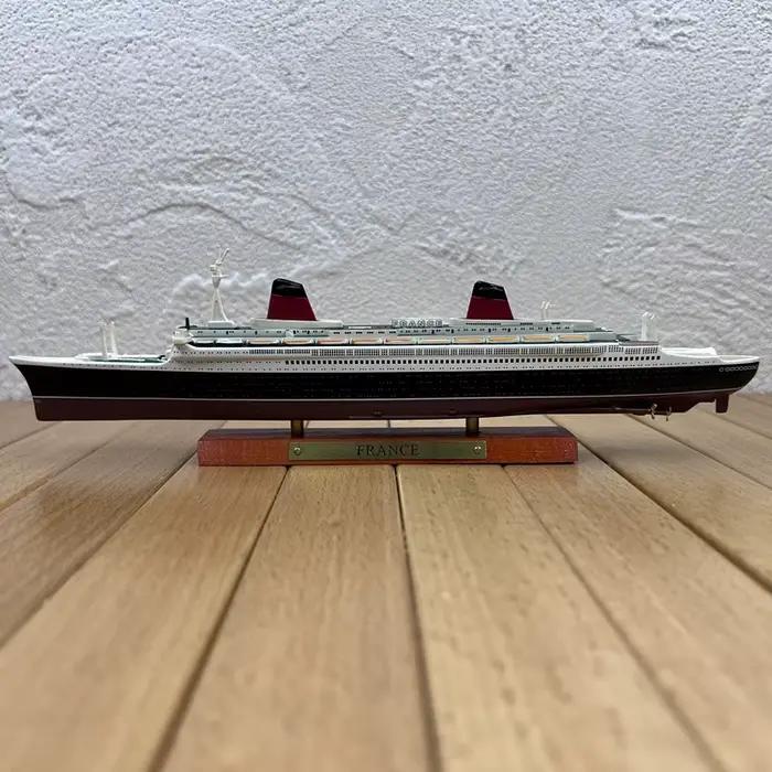 Modèle de bateau de croisière classique métal 1:1250 collection navire de luxe cadeau occasion spéciale