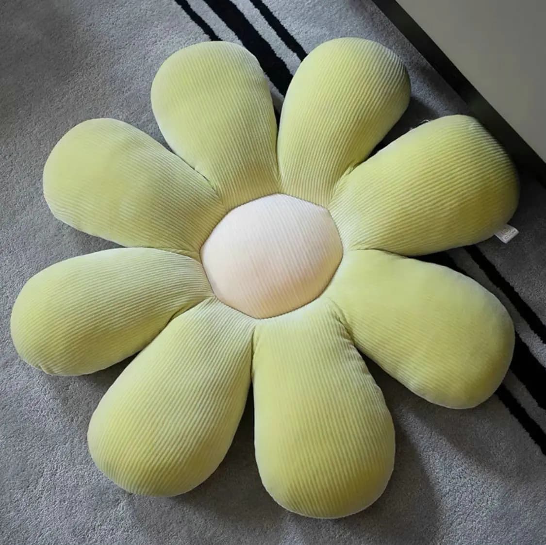 Coussin de fleur à Six pétales de haute qualité, décor de chambre Girly, oreiller tournesol, baie vi