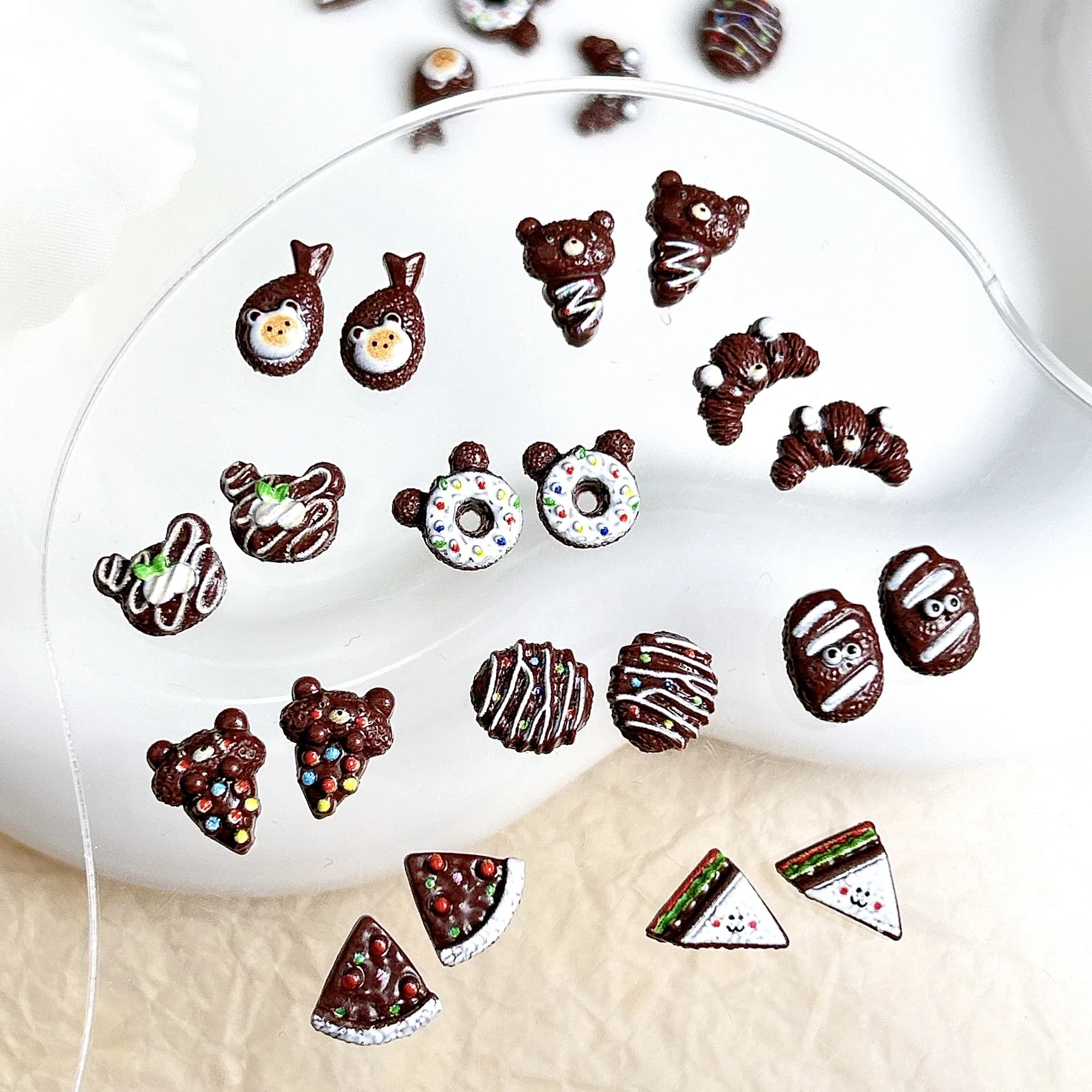 Breloques créatives pour ongles, Dessert au chocolat, ours 3D, Croissant, beignet, Smiley, Sandwich,