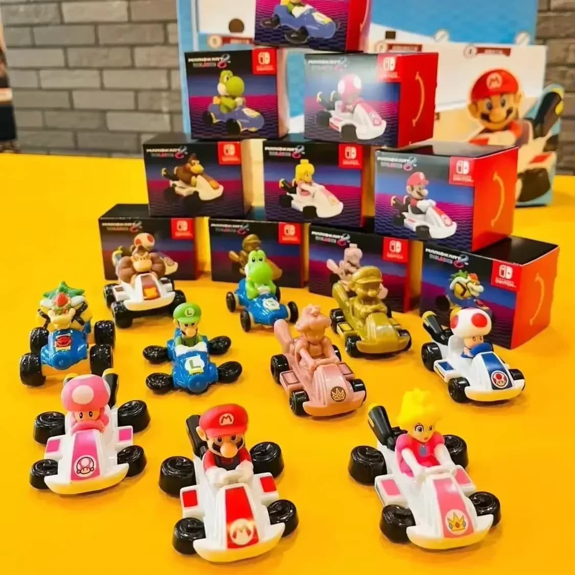 En stock, figurines de la série McDonald Mario Kart, Happy Meal, jouets de collection, figurines, po