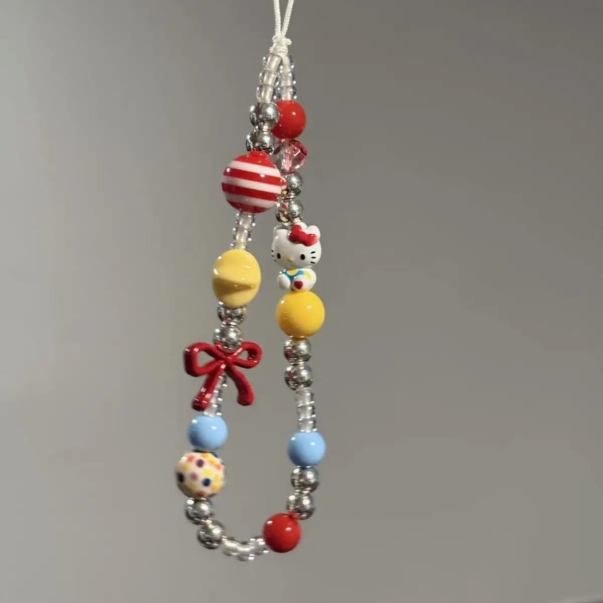 Lanière de téléphone Kawaii motif chaton, sangle perlée multicolore faite à la main avec breloques n