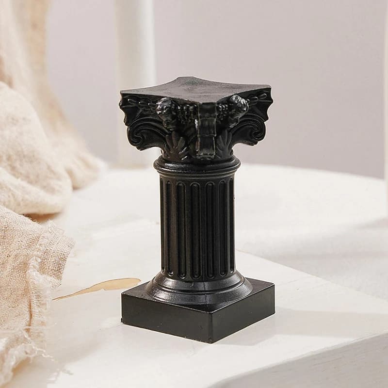 Pilier romain, colonne grecque, statue, piédestal, chandelier, figurine, sculpture, décoration intér
