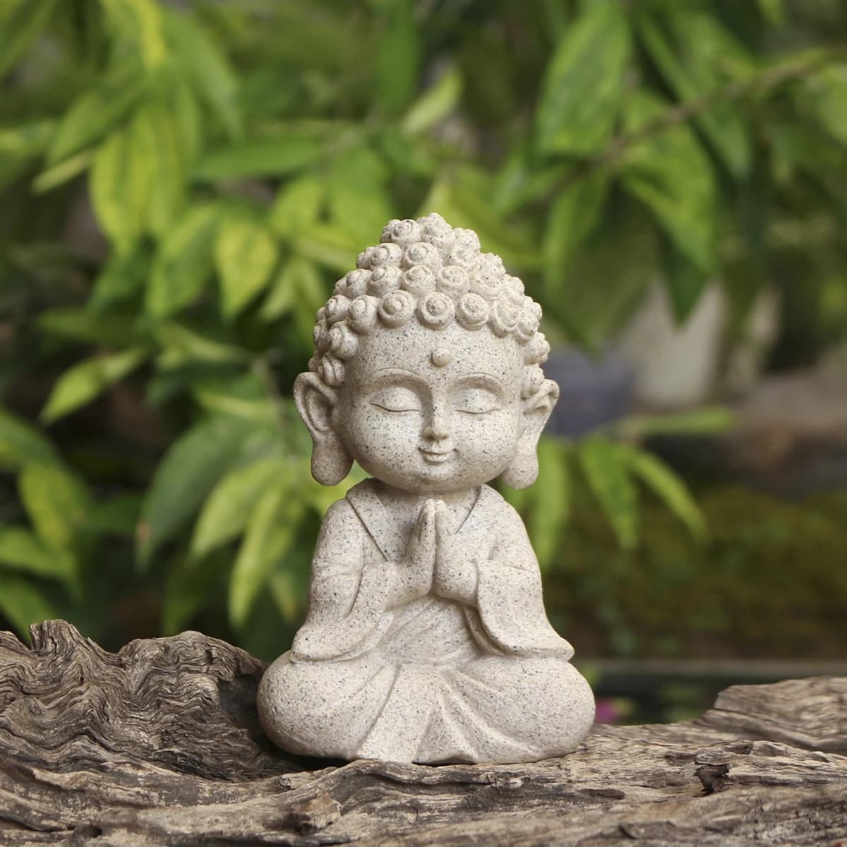 Statue de Bouddha assis souriant, décoration de salle de prière, décoration de jardin créative, déco