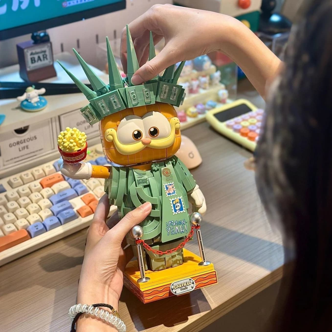 Figurine de Garfield en blocs de construction