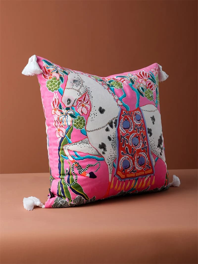 Housse de coussin Chinoiserie Zèbre avec pivoines asiatiques, taie d'oreiller décorative animaux mystiques de luxe avec pompons, en velours doux et mignon