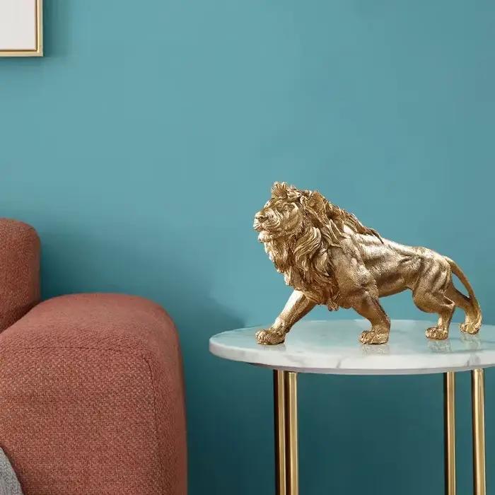Ornement en résine du roi Lion doré