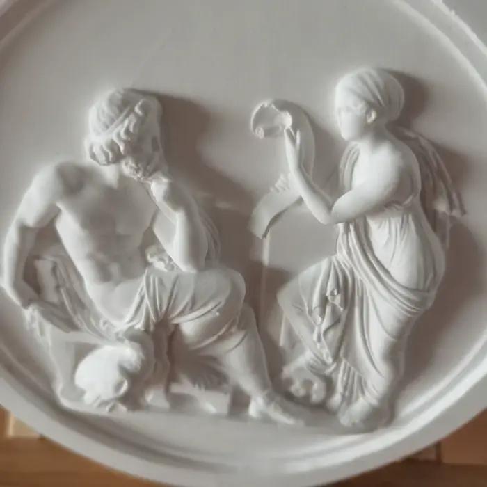 Reliefs décoratifs en plâtre Déesse et Jupiter