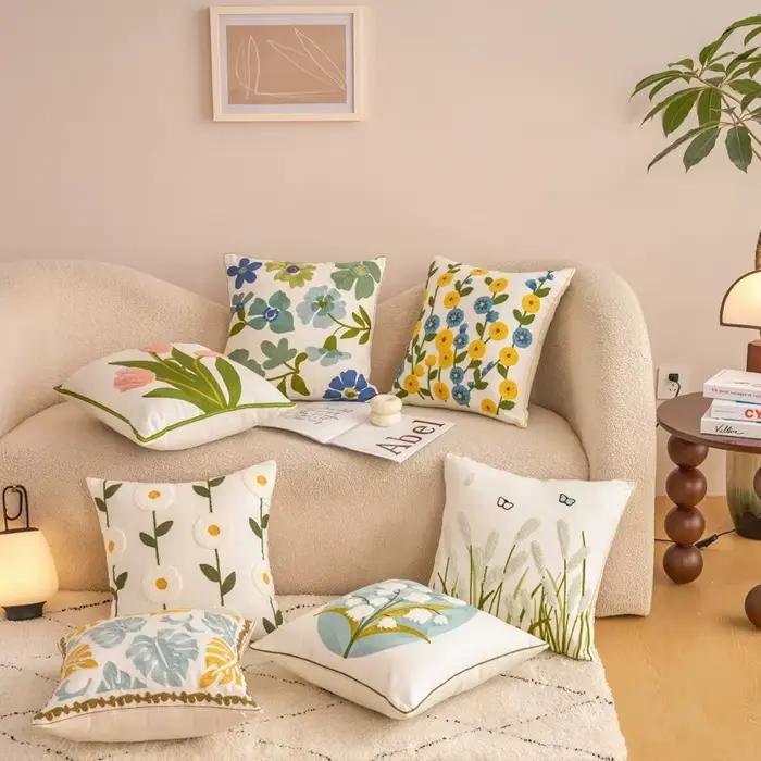 Housse de coussin brodée en coton à fleurs