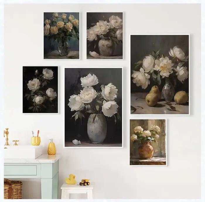 Peinture de fleurs de printemps sur toile aquarelle moderne avec vase vintage, pivoines moody, style bohème pour décoration de maison ou cadeau original