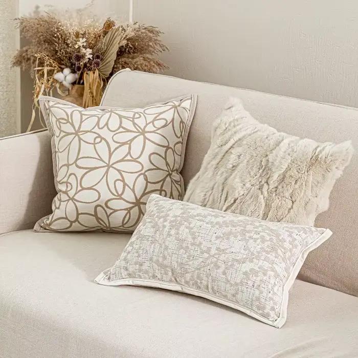 Housse de coussin beige crème française