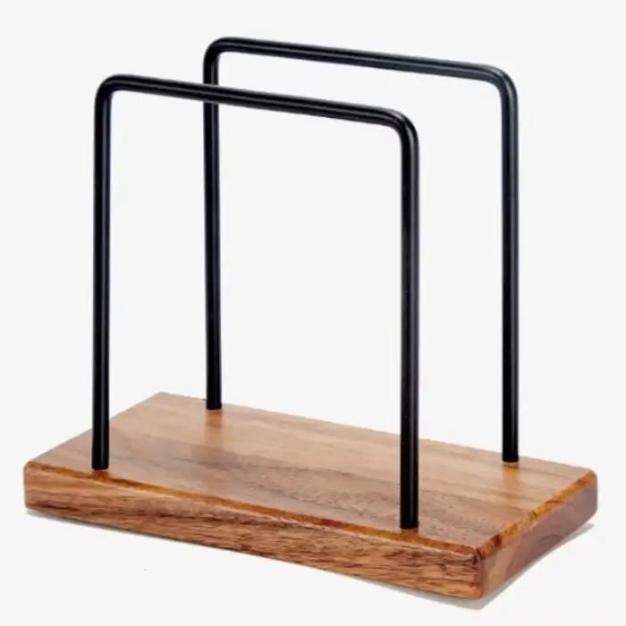 Porte-serviettes sur pied artisanal en bois