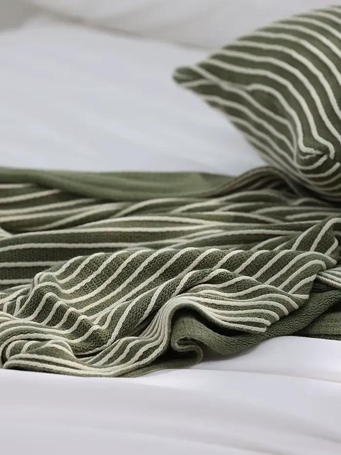 Couverture décorative tricotée style rustique pour lit