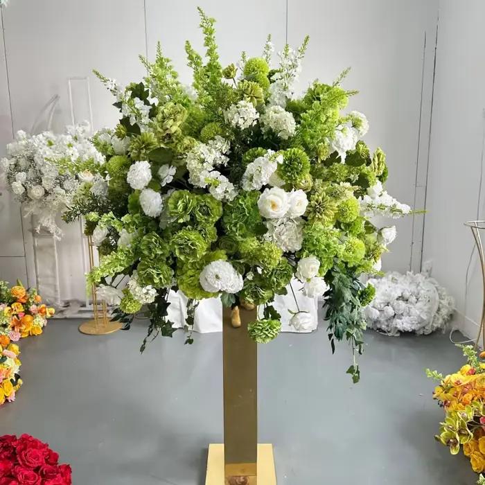 Décoration verte artificielle sur le thème de la forêt pour banquets de mariage