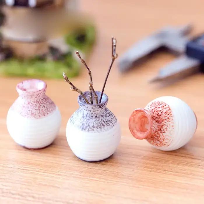 Mini vase à fleurs en résine