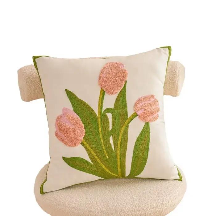 Housse de coussin brodée en coton à fleurs