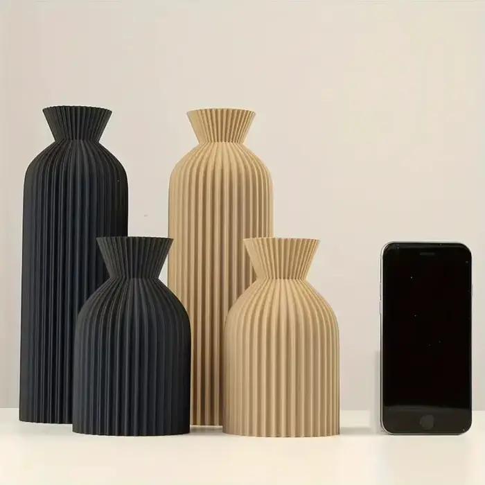 Vase en plastique élégant en noir