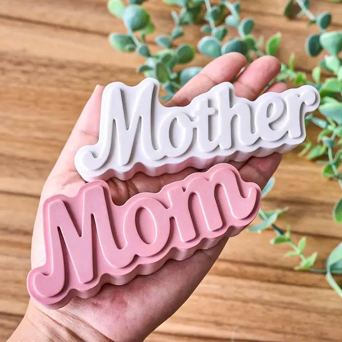 Moule en silicone en forme de vase pour lettres 'Maman'